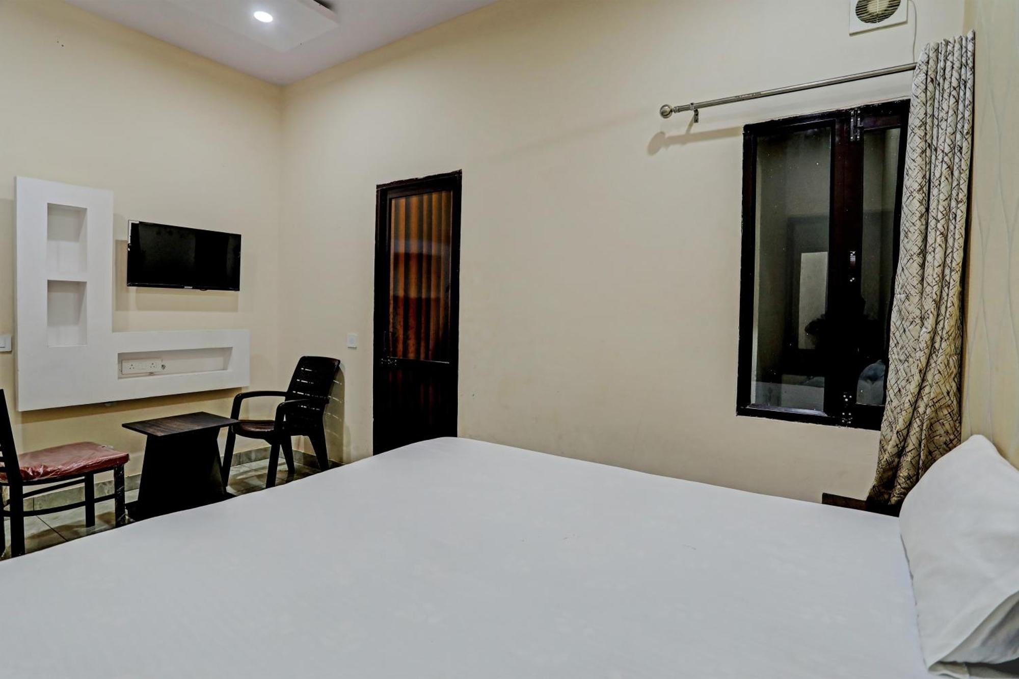 Dream Lounge Hotel Jalandhar Exterior photo